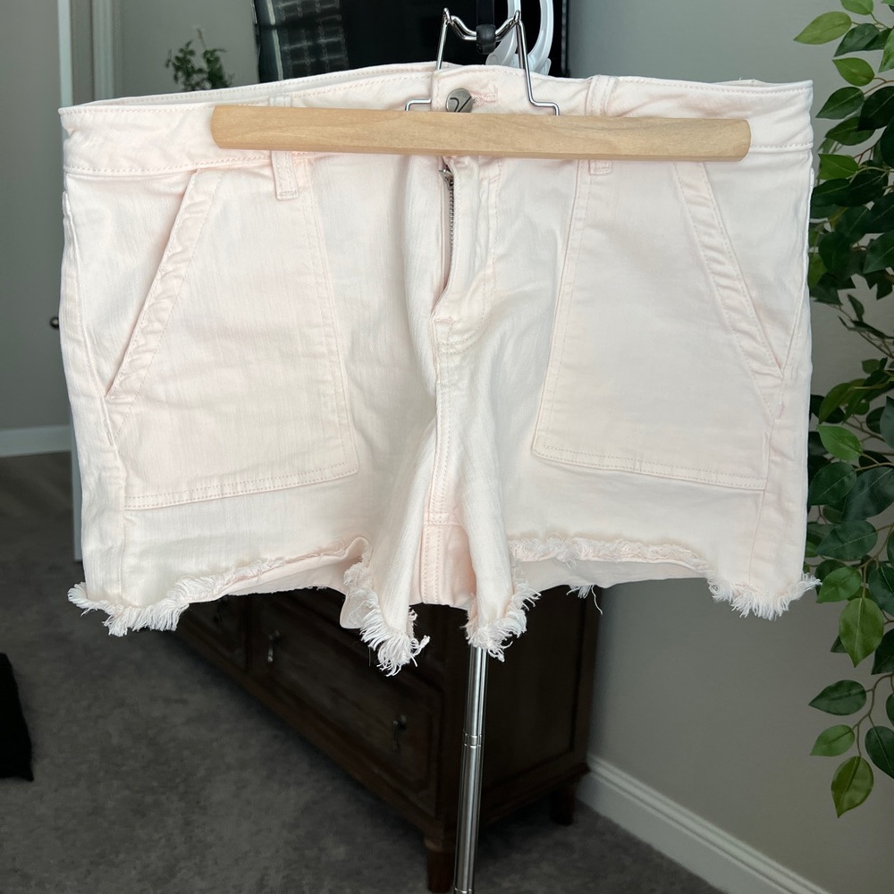 Vigoss Light Pink Frayed Jean Shorts